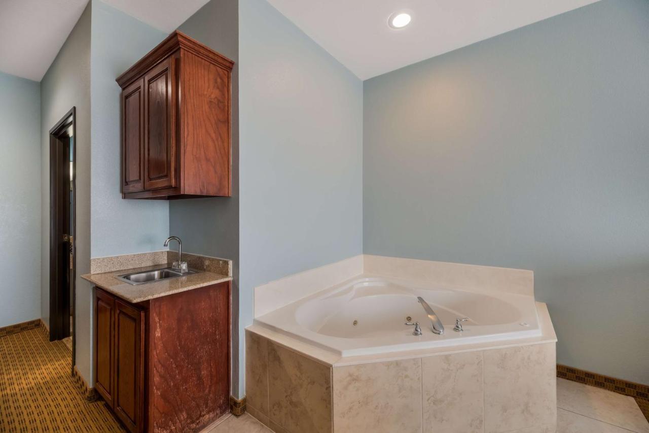 Best Western South Plains Inn & Suites Levelland Εξωτερικό φωτογραφία